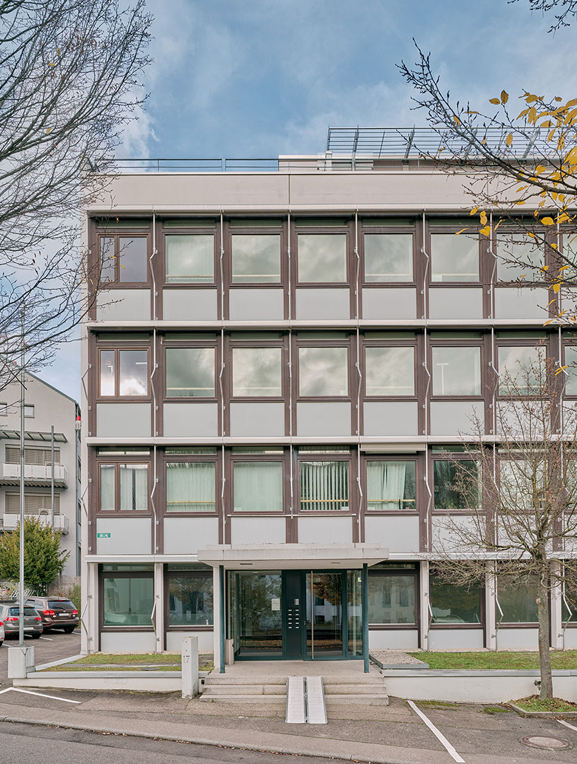 real-estate-commercial-ernsthaldenstrasse-17-eingang