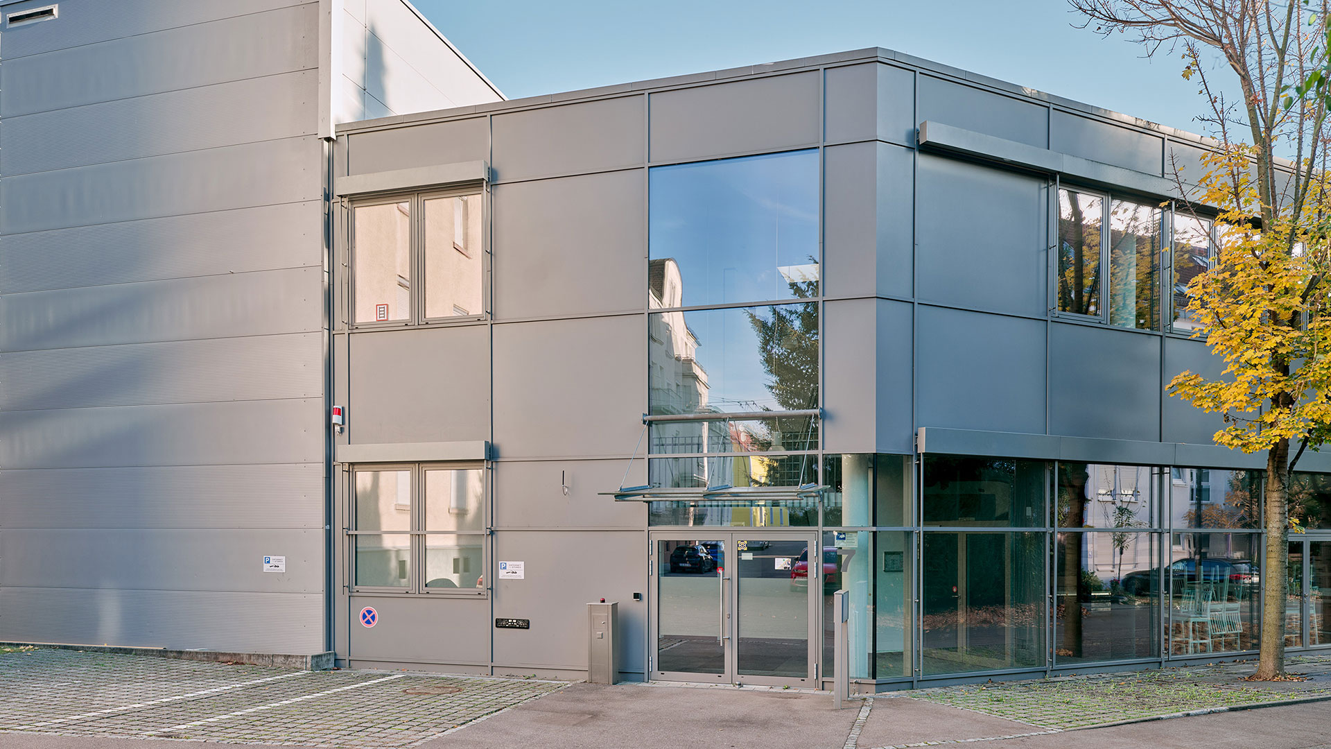 real-estate-commercial-postwiesenstrasse-7
